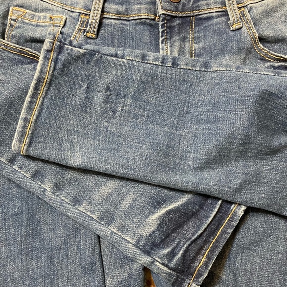 Old Navy Rockstar Mis Rise Jeans - Picture 4 of 5